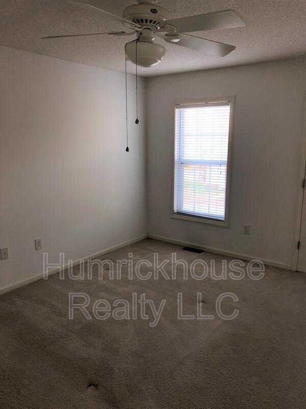 Building Photo - 303 Cook St