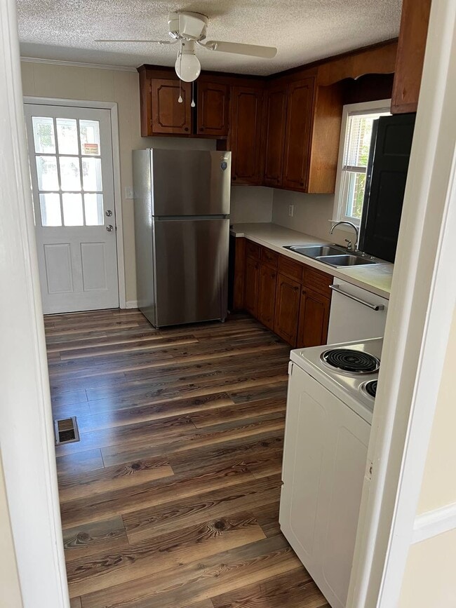 Building Photo - 7817 Knightdale Blvd