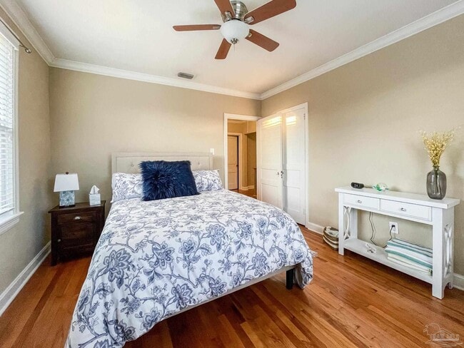 Building Photo - 1618 W Garden St