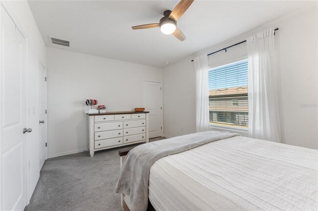Building Photo - 33105 Major Oak Dr