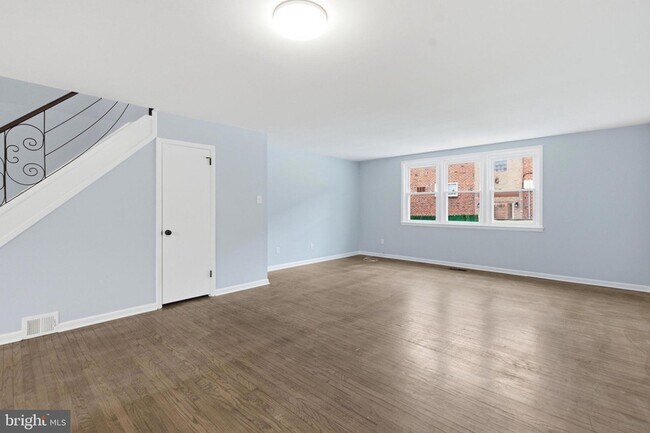 Building Photo - 2816 Woodbridge Rd