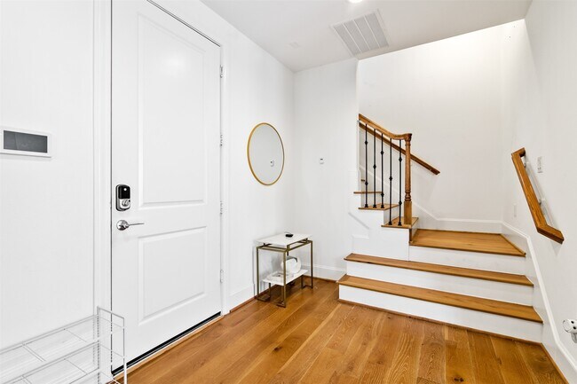 Building Photo - 10943 Grove Tree Ln