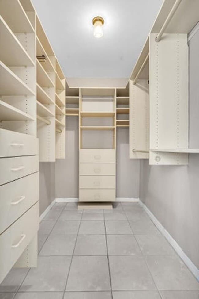 Building Photo - 6144 Royal Lytham Dr