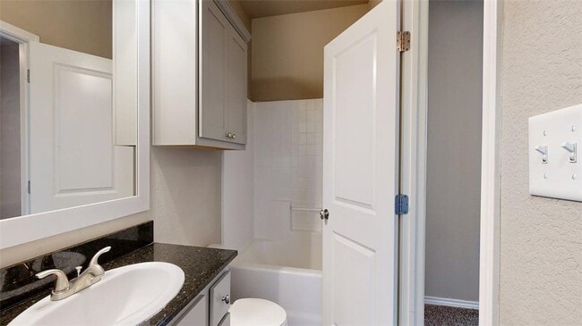 Building Photo - 3519 Summerway Dr