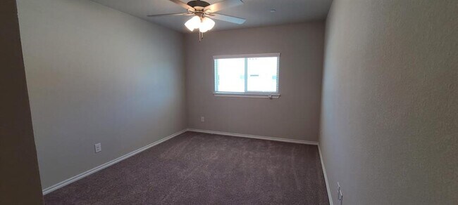 Building Photo - 3537 Brentwood Dr