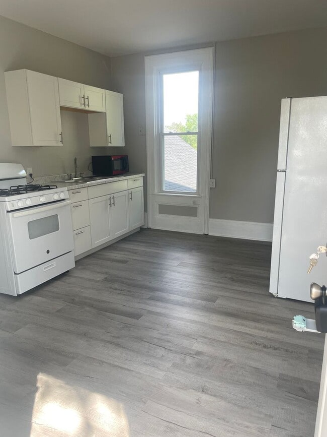 Building Photo - Oakland827