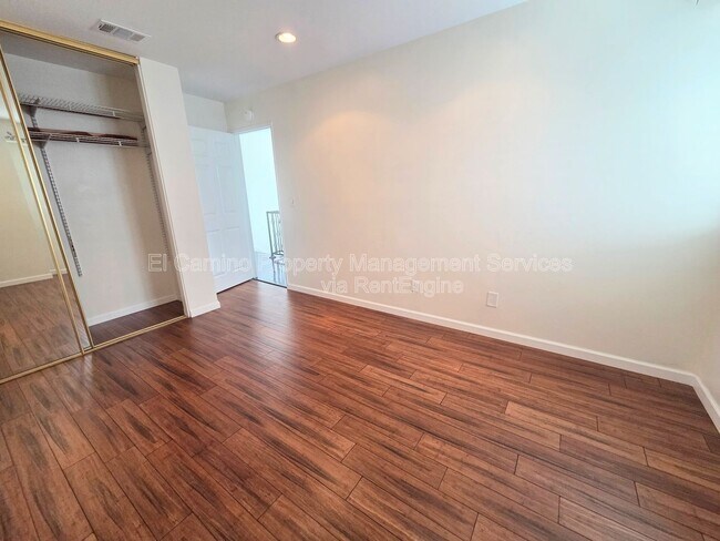 Building Photo - 8901 Serapis Ave