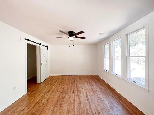 Building Photo - 12 Ginger Ln