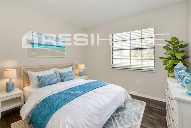 Building Photo - 2567 Newmark Dr
