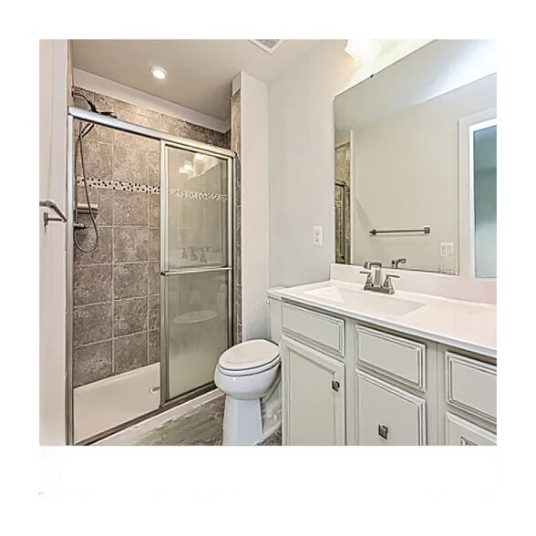 Building Photo - 11360 Emerald Dr