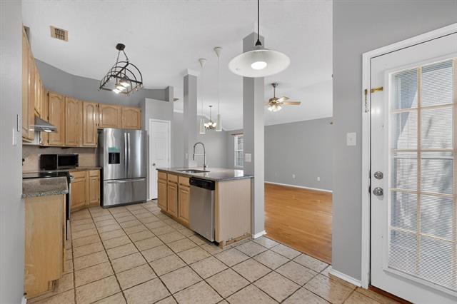 Building Photo - 2312 London Dr