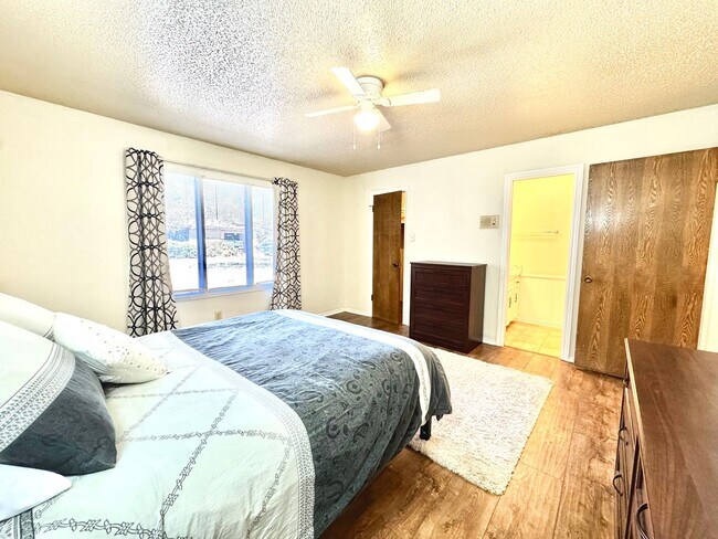 Building Photo - 4409 75th Dr