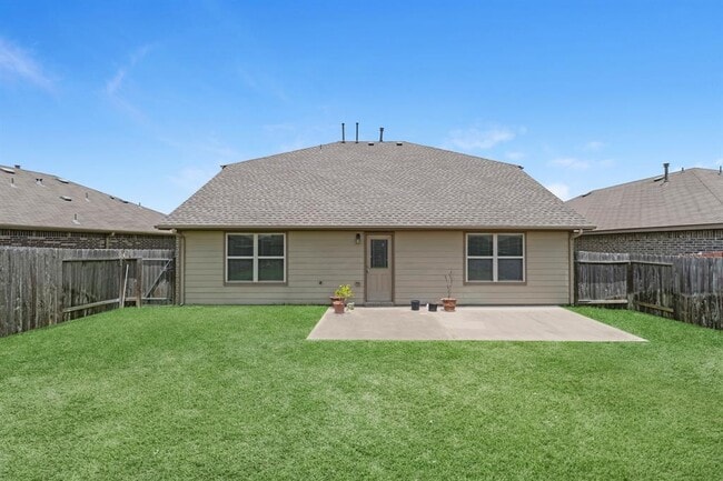 Building Photo - 29243 Jacobs River Dr