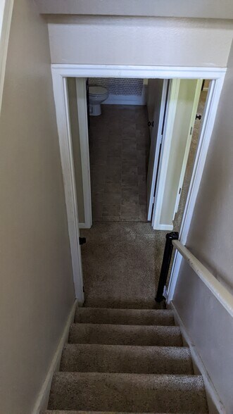 Building Photo - 1812 Tiffany St