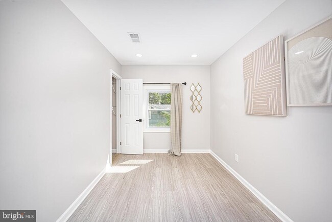 Building Photo - 2800 Upshur St