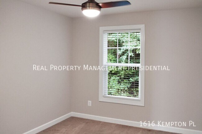 Building Photo - 1616 Kempton Pl