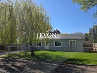 Building Photo - 3-bedroom home near Yakima Valley College ...