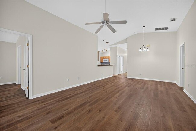 Building Photo - 839 Sandy Ridge Dr