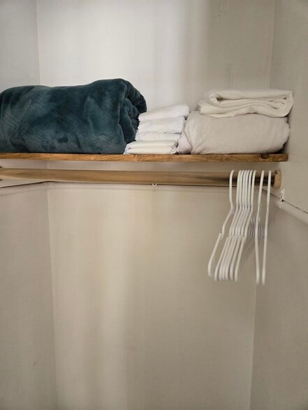 Building Photo - 1713 Anderson St