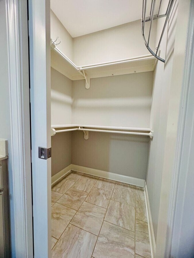Building Photo - 1665 Quail Cir