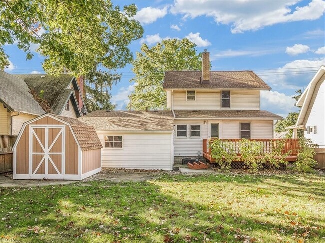 Building Photo - 1023 Sackett Ave