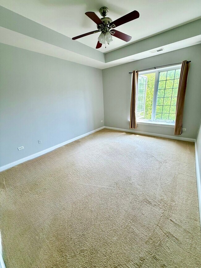 Building Photo - 1800 Amberley Ct