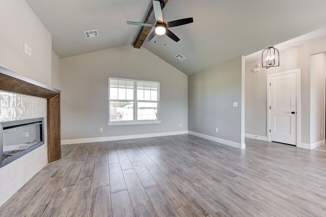 Building Photo - Brand New Home In Noble!