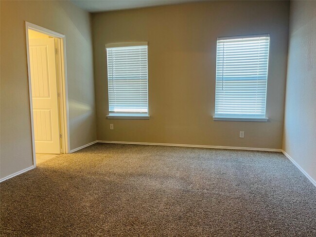 Building Photo - 719 Ashley Falls Ln