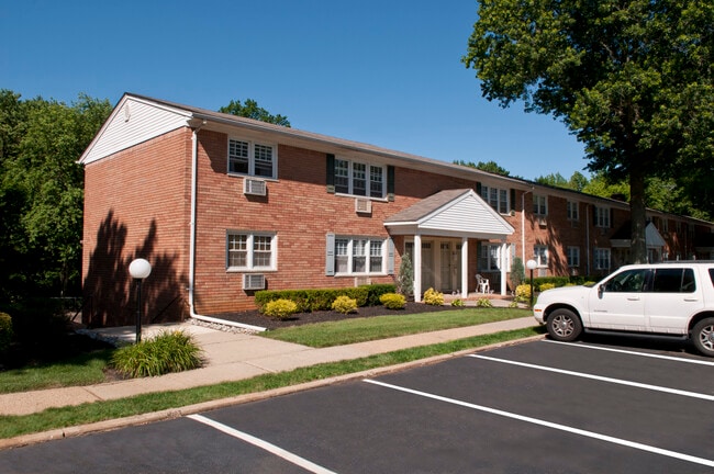 Building Photo - Brookwood Estates