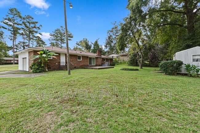 Building Photo - 1001 Beverly Heights Dr