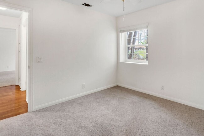 Building Photo - Great detached Home in Pacific Beach! Avai...