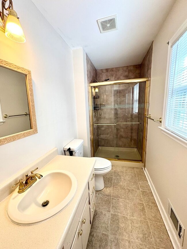 Building Photo - 11011 Pennway Dr