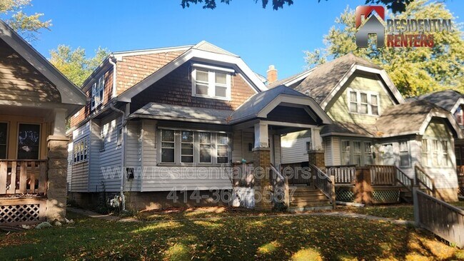 Building Photo - 5435A N 40th St