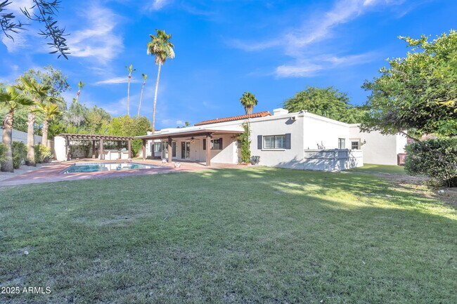 Building Photo - 10424 E Cannon Dr