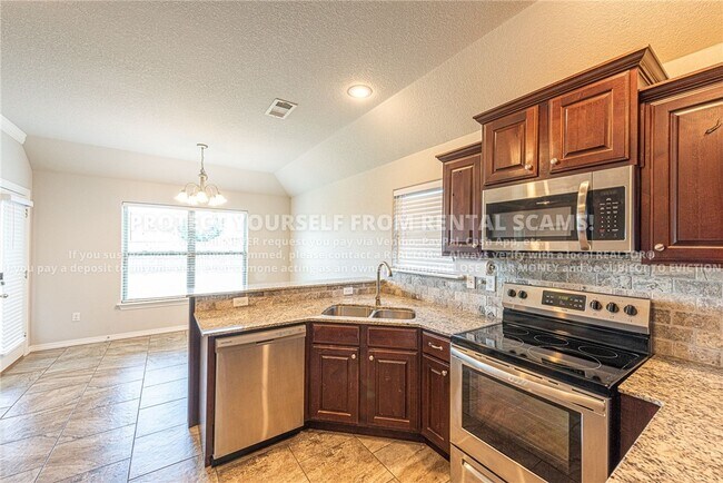 Building Photo - 1111 Tulip St