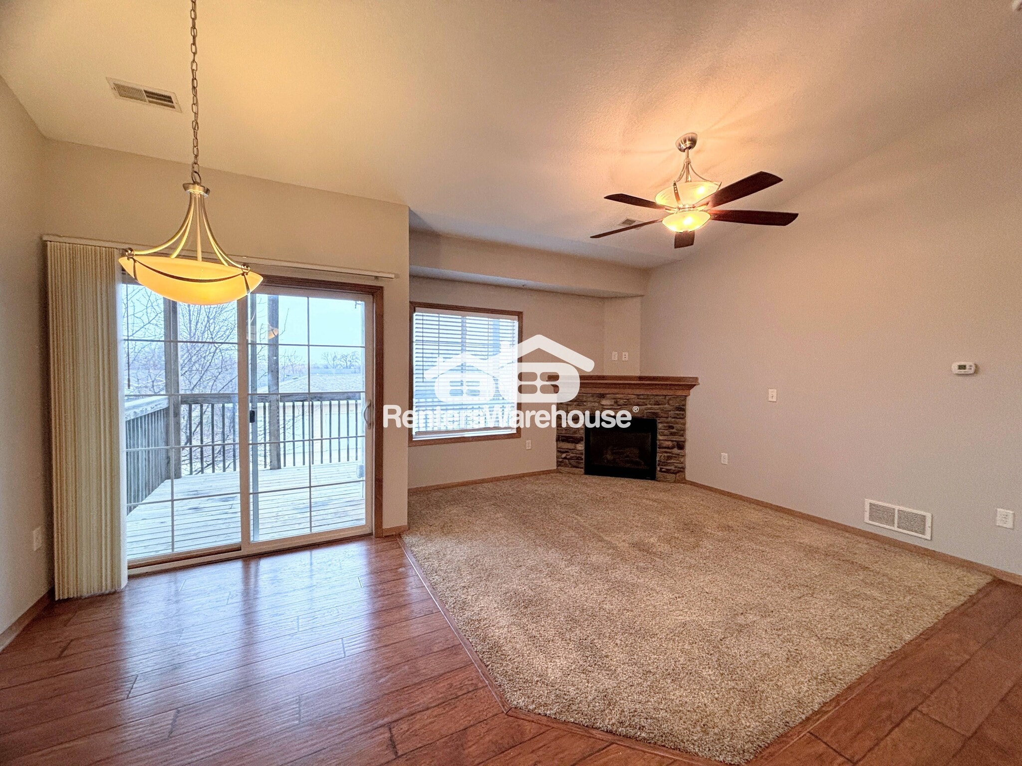 Building Photo - 2000 Meadow Ct