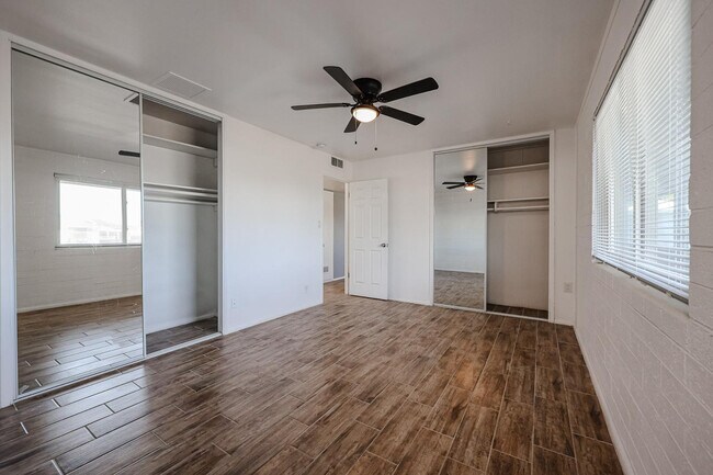 Building Photo - 11417 N Hacienda Dr