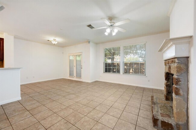 Building Photo - 1101 E Parmer Ln