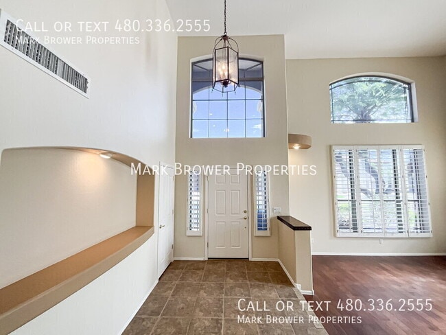 Building Photo - 1648 E Canyon Way