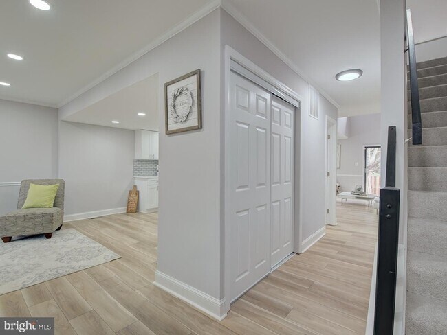Building Photo - 20465 Waters Point Ln