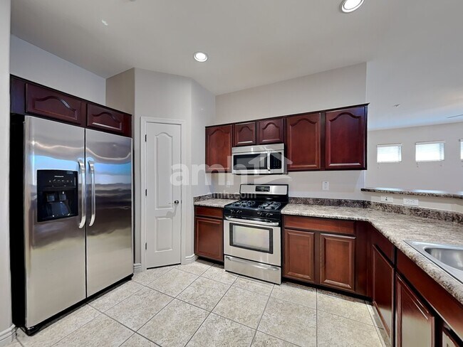 Building Photo - 4616 S Emery