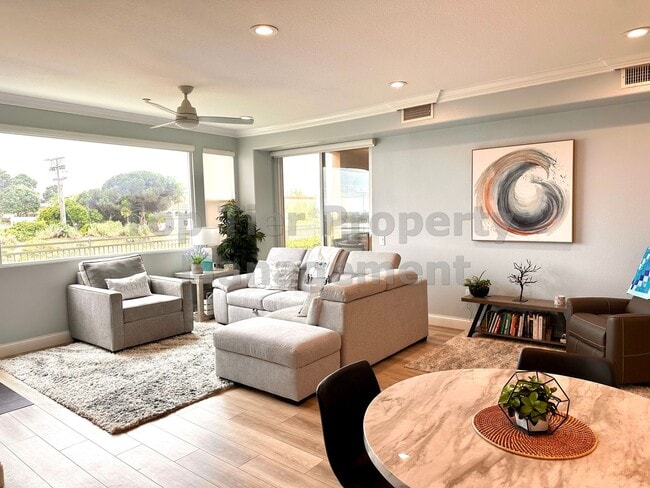 Building Photo - ***Beautiful 2 bed / 2 bath Townhome in Co...