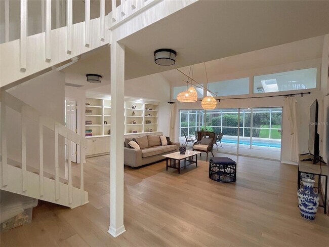 Building Photo - 4489 Oak View Dr