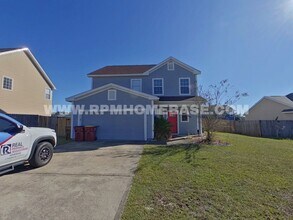 Building Photo - Spacious 4-Bedroom Home in South Crestview...