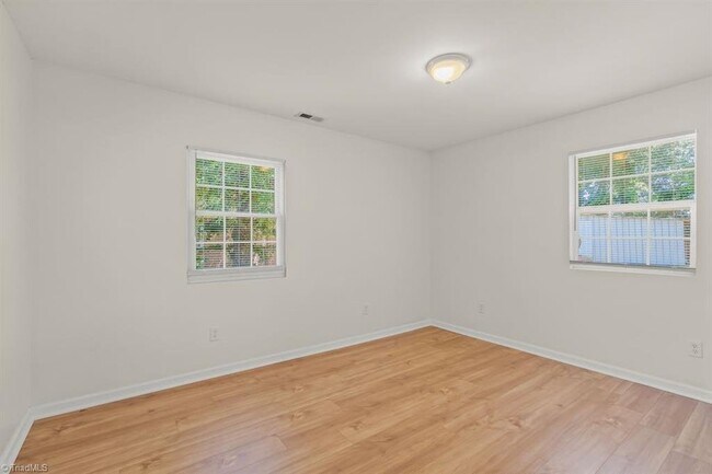 Building Photo - 1720 Gavin Dr