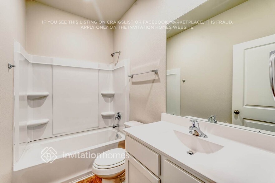 Building Photo - 8204 Burnt Orchid Dr