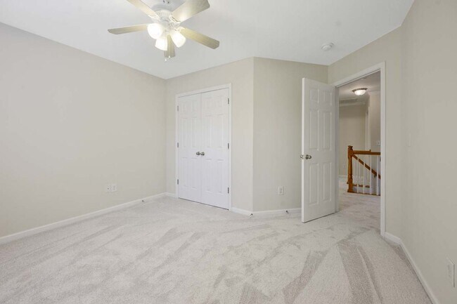Building Photo - Beautiful 3 BR/2.5 Bath Home in Lyons Farm Community Durham!