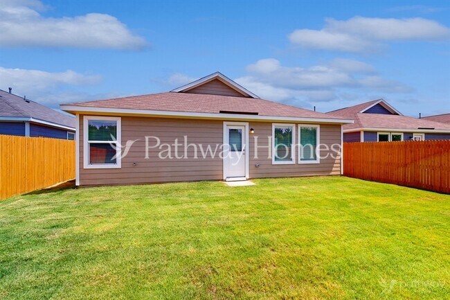 Building Photo - 1234 Tallow Trl