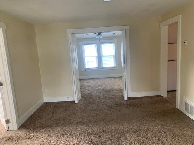 Building Photo - 800 Broadway St