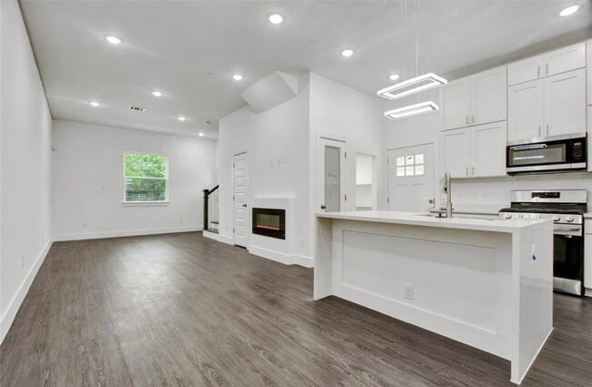 Building Photo - 4512 Brinkley St